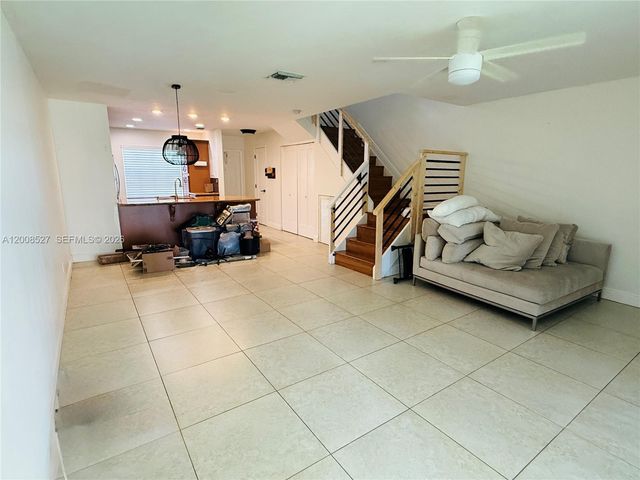 117 NW 106th Ave 117, Pembroke Pines, FL 33026