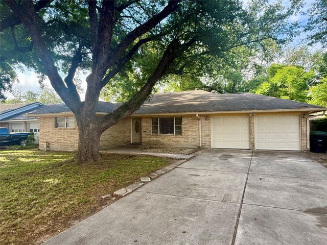 7868 Broadview Drive, Houston, TX 77061