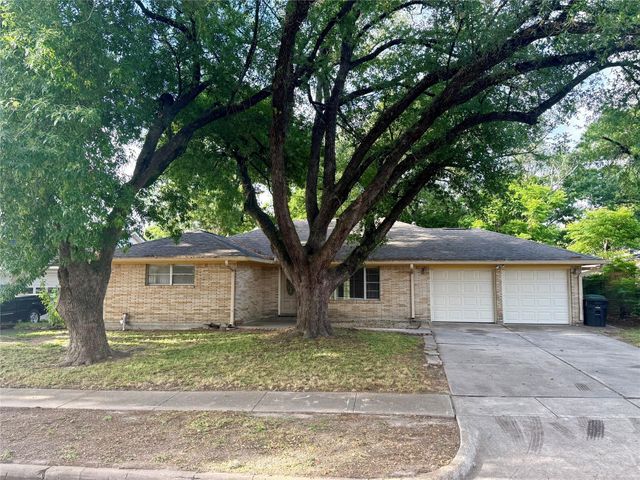 7868 Broadview Drive, Houston, TX 77061