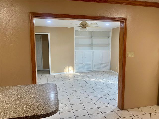 7868 Broadview Drive, Houston, TX 77061