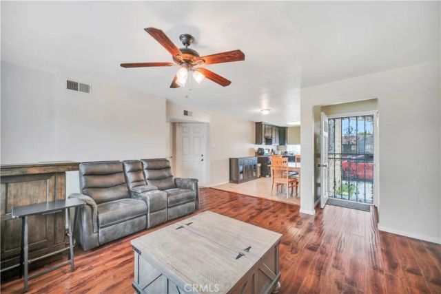 811 W Poplar Street, Compton, CA 90220