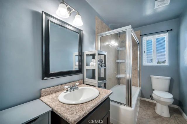 811 W Poplar Street, Compton, CA 90220