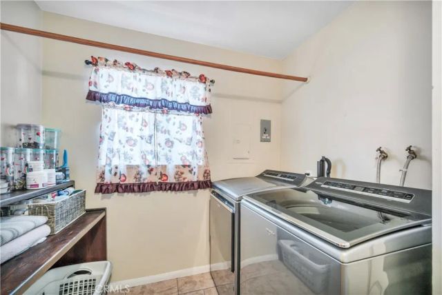 811 W Poplar Street, Compton, CA 90220