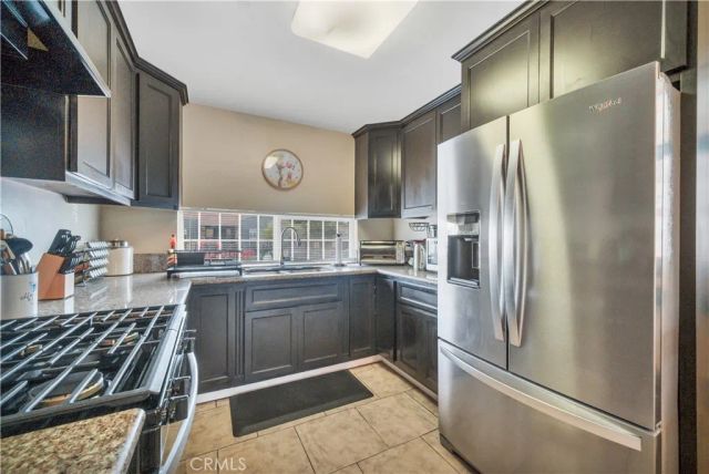 811 W Poplar Street, Compton, CA 90220