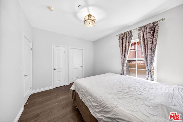 2743 Montrose Avenue 110, La Crescenta, CA 91020