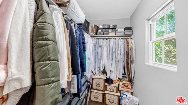 2743 Montrose Avenue 110, La Crescenta, CA 91020