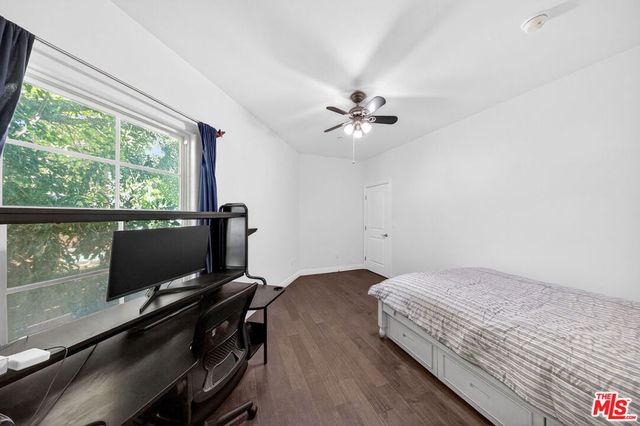 2743 Montrose Avenue 110, La Crescenta, CA 91020