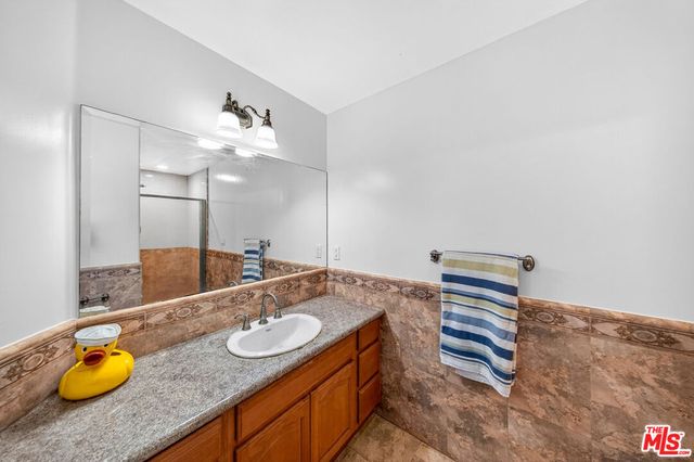 2743 Montrose Avenue 110, La Crescenta, CA 91020