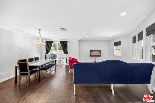 2743 Montrose Avenue 110, La Crescenta, CA 91020