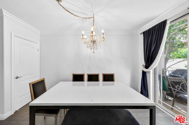 2743 Montrose Avenue 110, La Crescenta, CA 91020