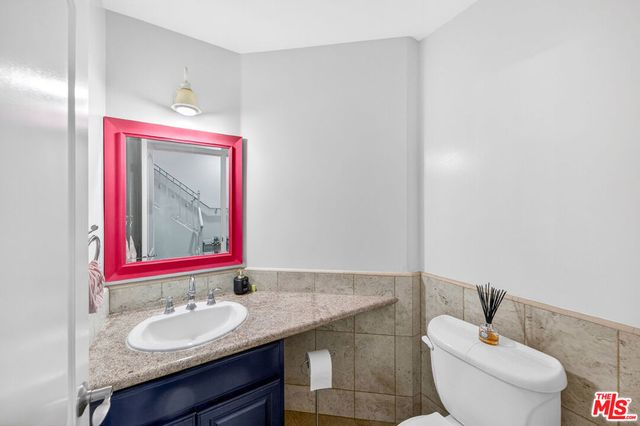 2743 Montrose Avenue 110, La Crescenta, CA 91020