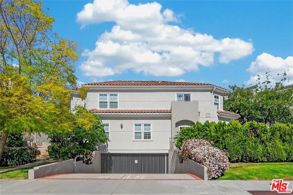 2743 Montrose Avenue 110, La Crescenta, CA 91020