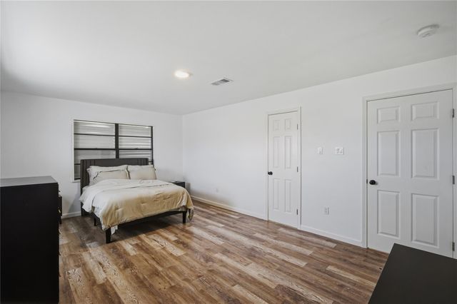 16510 Jamaica Inn Road, Jamaica Beach, TX 77554
