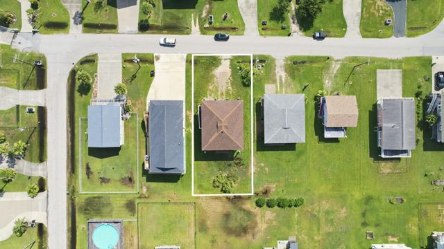 16510 Jamaica Inn Road, Jamaica Beach, TX 77554