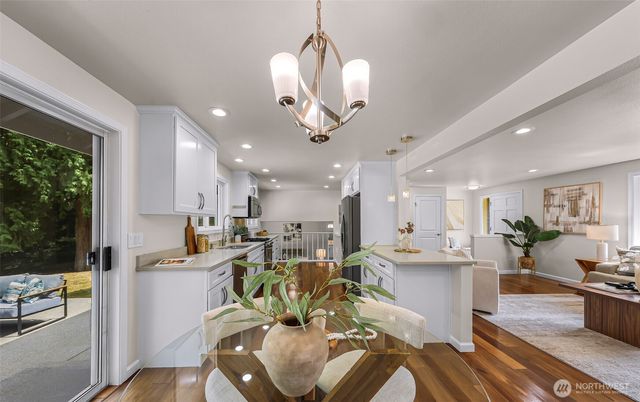 14102 NE 86th Court, Redmond, WA 98052