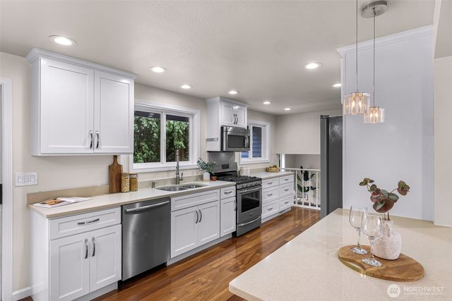 14102 NE 86th Court, Redmond, WA 98052