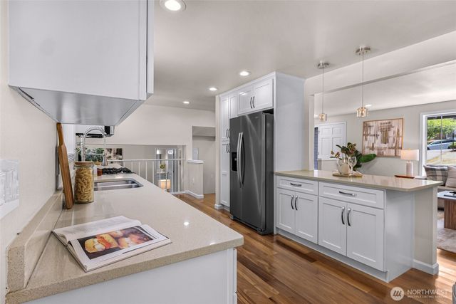 14102 NE 86th Court, Redmond, WA 98052
