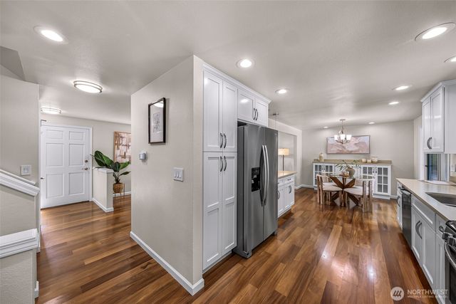 14102 NE 86th Court, Redmond, WA 98052