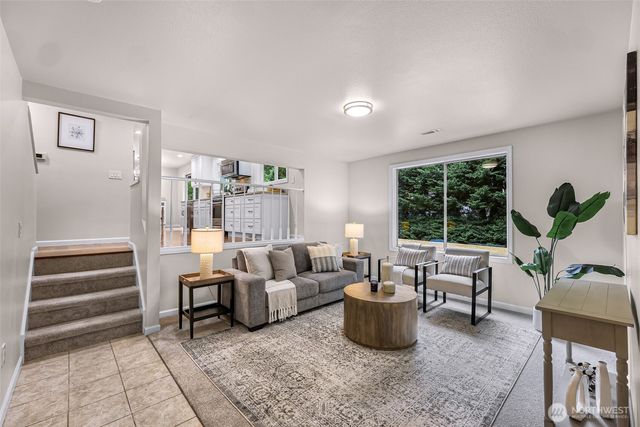 14102 NE 86th Court, Redmond, WA 98052
