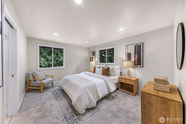 14102 NE 86th Court, Redmond, WA 98052