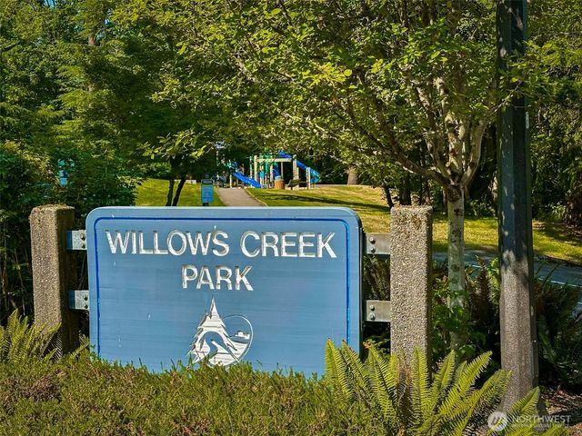 14102 NE 86th Court, Redmond, WA 98052