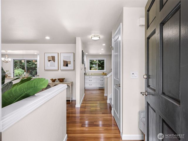 14102 NE 86th Court, Redmond, WA 98052