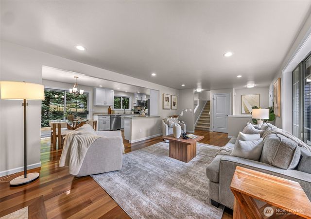 14102 NE 86th Court, Redmond, WA 98052