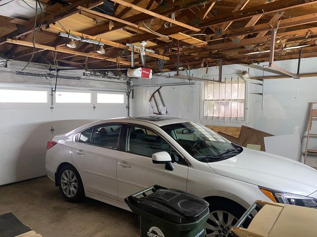 6013 Ridgeway Drive, Woodridge, IL 60517