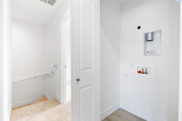 7487 Grapevine Ct, West Richland, WA 99353