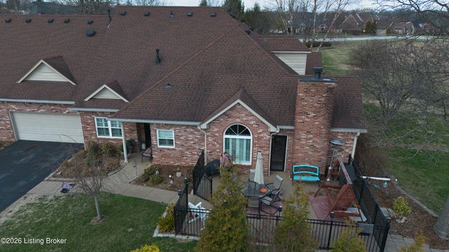 10111 Sea Pines Ct, Louisville, KY 40291