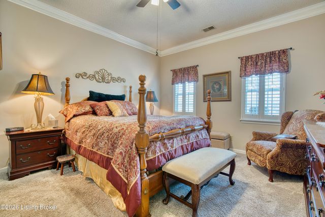 10111 Sea Pines Ct, Louisville, KY 40291