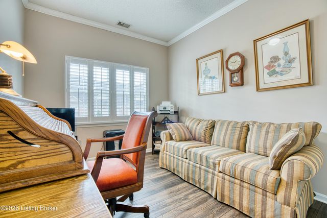 10111 Sea Pines Ct, Louisville, KY 40291