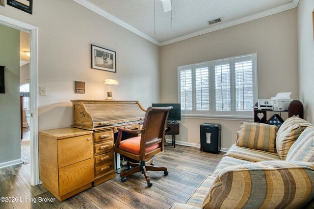 10111 Sea Pines Ct, Louisville, KY 40291