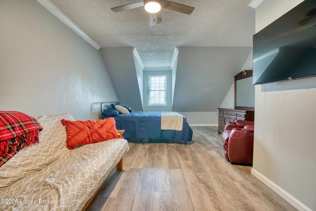 10111 Sea Pines Ct, Louisville, KY 40291