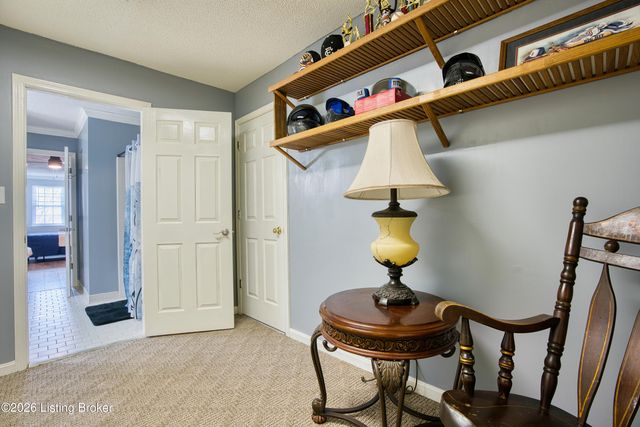 10111 Sea Pines Ct, Louisville, KY 40291