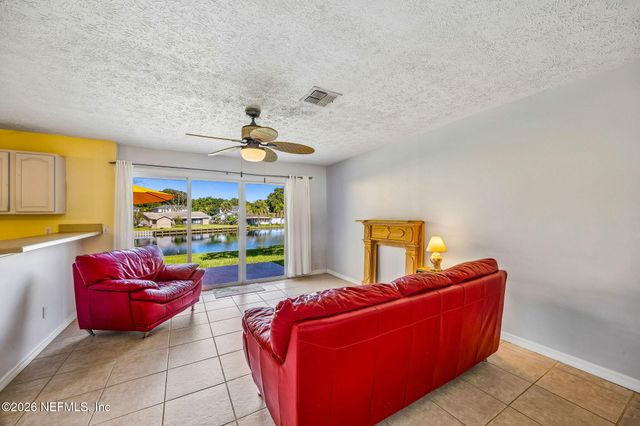 3346 AMERICA Avenue, Jacksonville Beach, FL 32250
