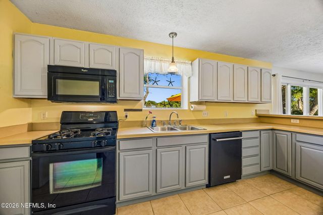 3346 AMERICA Avenue, Jacksonville Beach, FL 32250