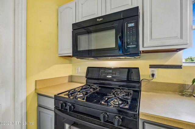 3346 AMERICA Avenue, Jacksonville Beach, FL 32250
