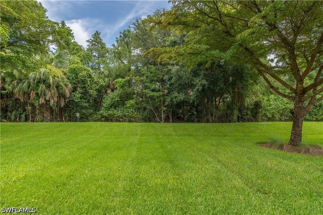 7807 Bucks Run DR, Naples, FL 34120