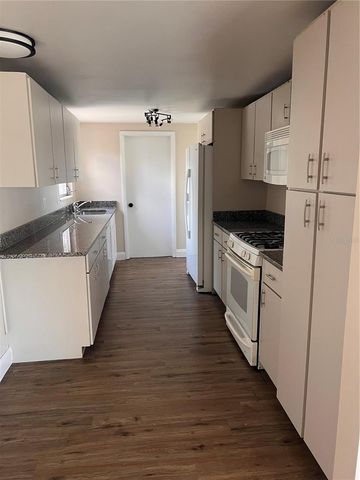 6111 ROLLINS STREET, Bradenton, FL 34207