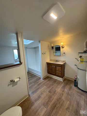 1 Maple Ave, Rosamond, CA 93560