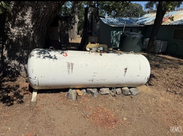 1 Maple Ave, Rosamond, CA 93560