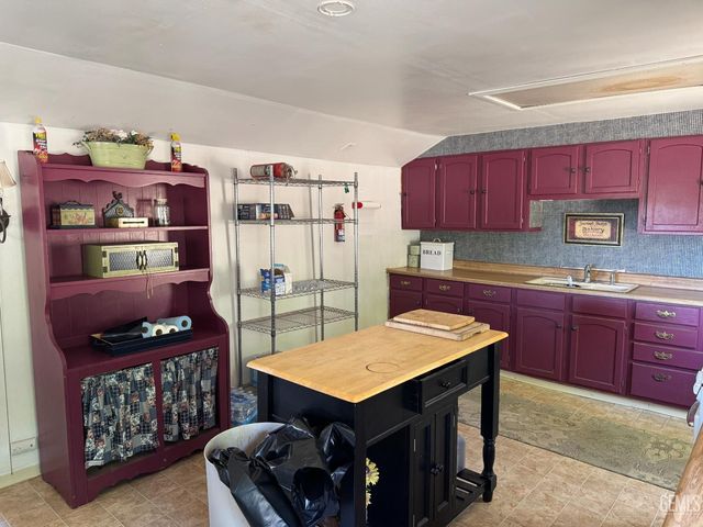 1 Maple Ave, Rosamond, CA 93560