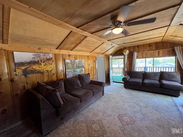 1 Maple Ave, Rosamond, CA 93560