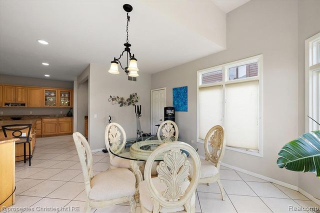 58 Ingram Drive, Troy, MI 48098