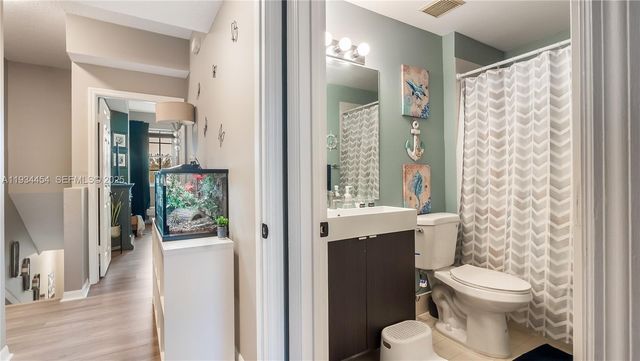 4141 Crystal Lake Dr, Deerfield Beach, FL 33064