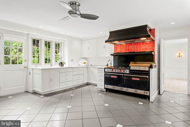 534 N ROSE LN, Haverford, PA 19041
