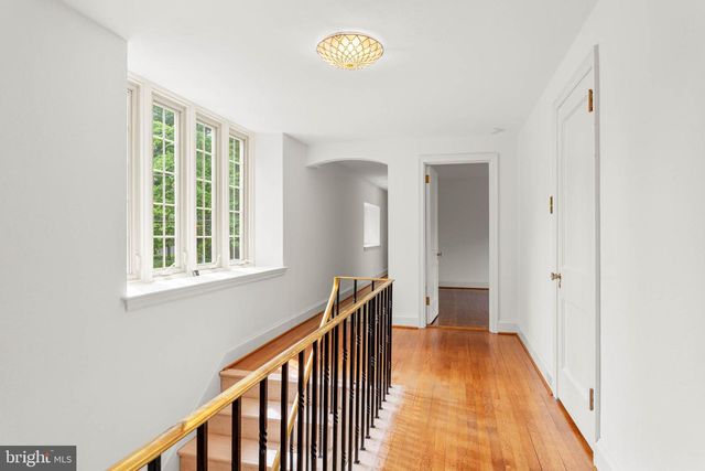 534 N ROSE LN, Haverford, PA 19041