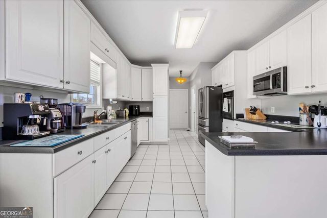 668 Pendley Road SE, Calhoun, GA 30701