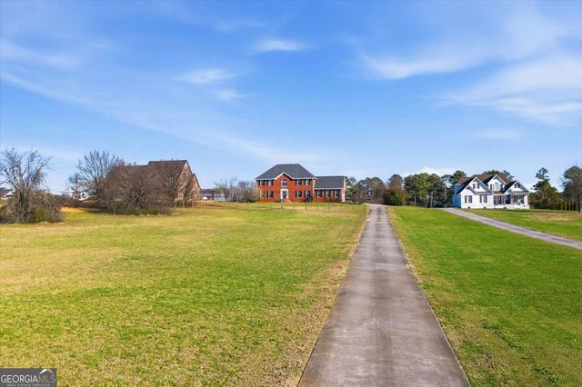 668 Pendley Road SE, Calhoun, GA 30701